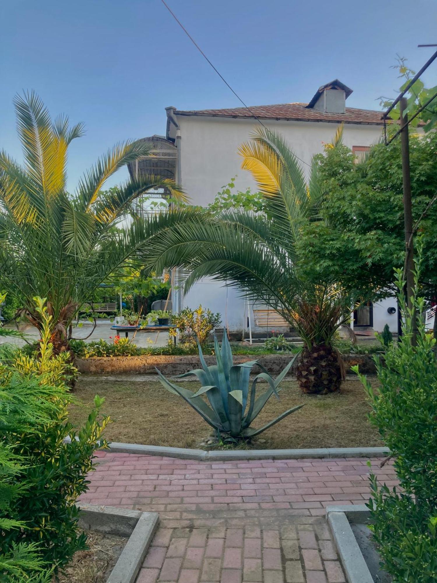 Lukas'S House Hotel Kobuleti Exterior photo